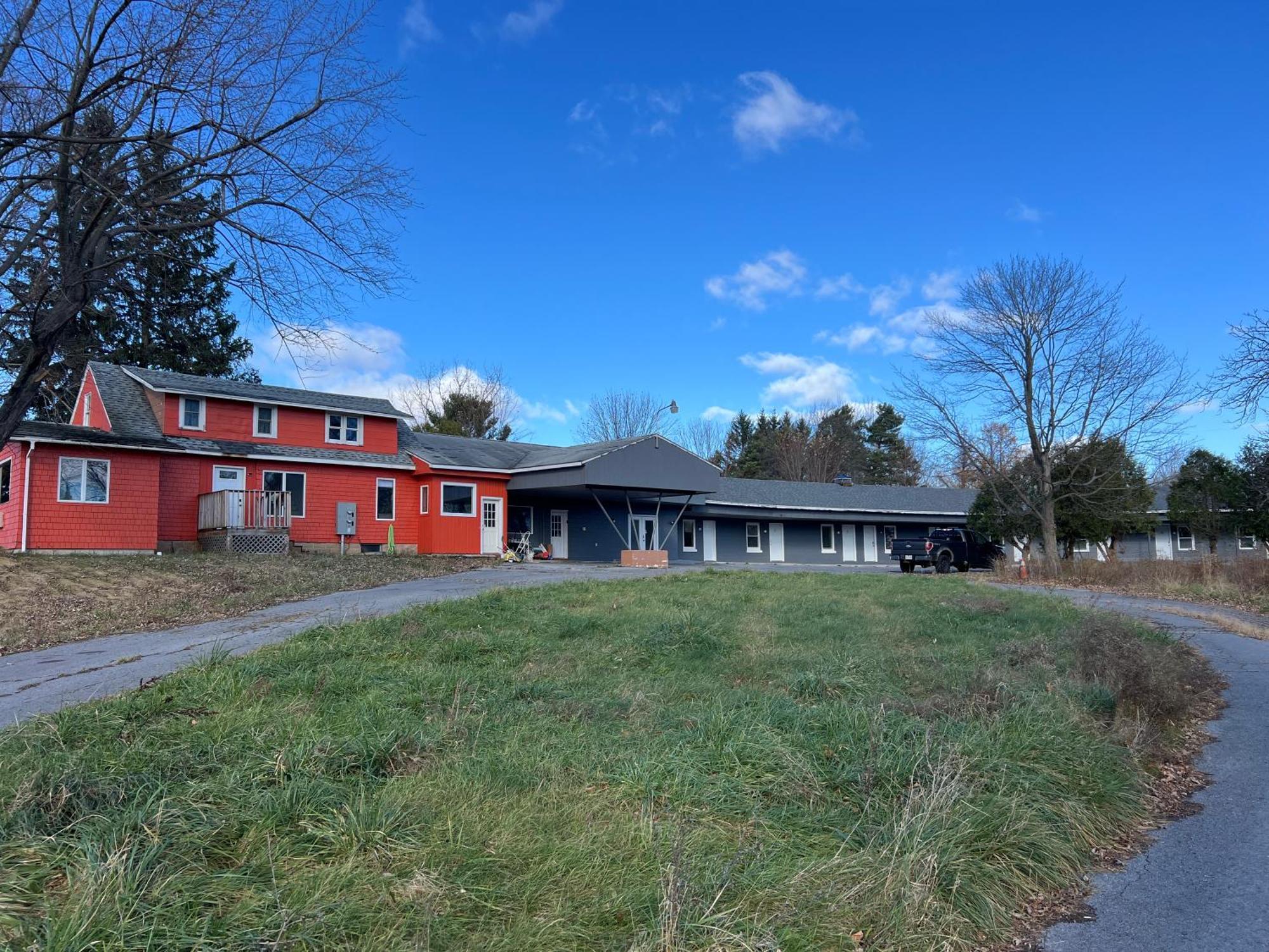 Nest Inn Watertown Exteriör bild